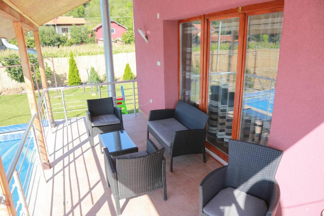 Vila Viktori Пирот Экстерьер фото