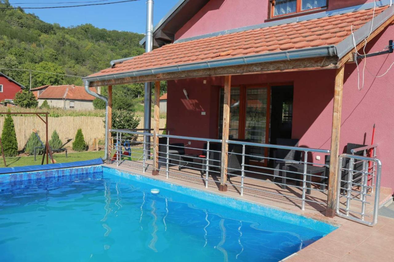 Vila Viktori Пирот Экстерьер фото