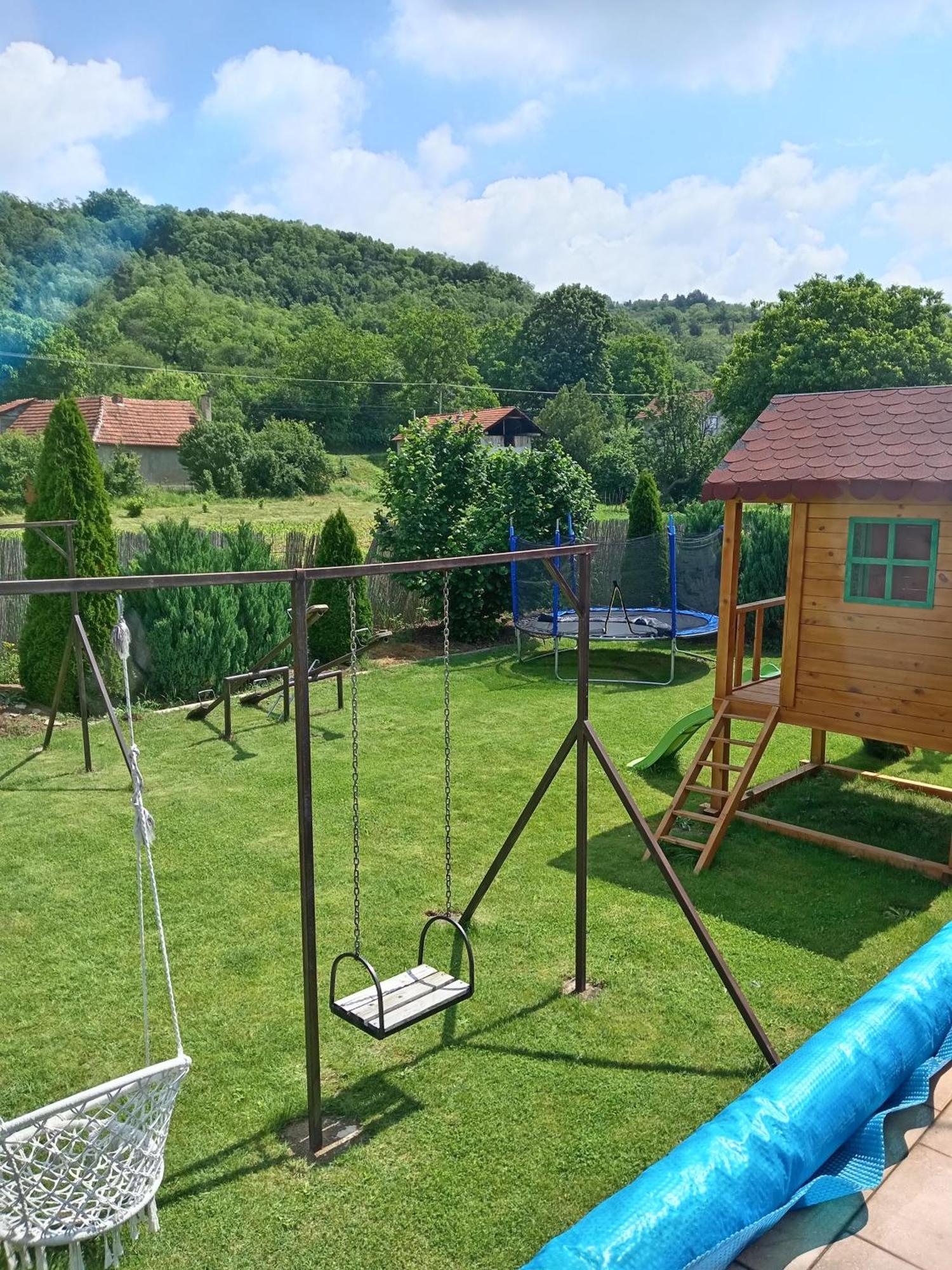 Vila Viktori Пирот Экстерьер фото