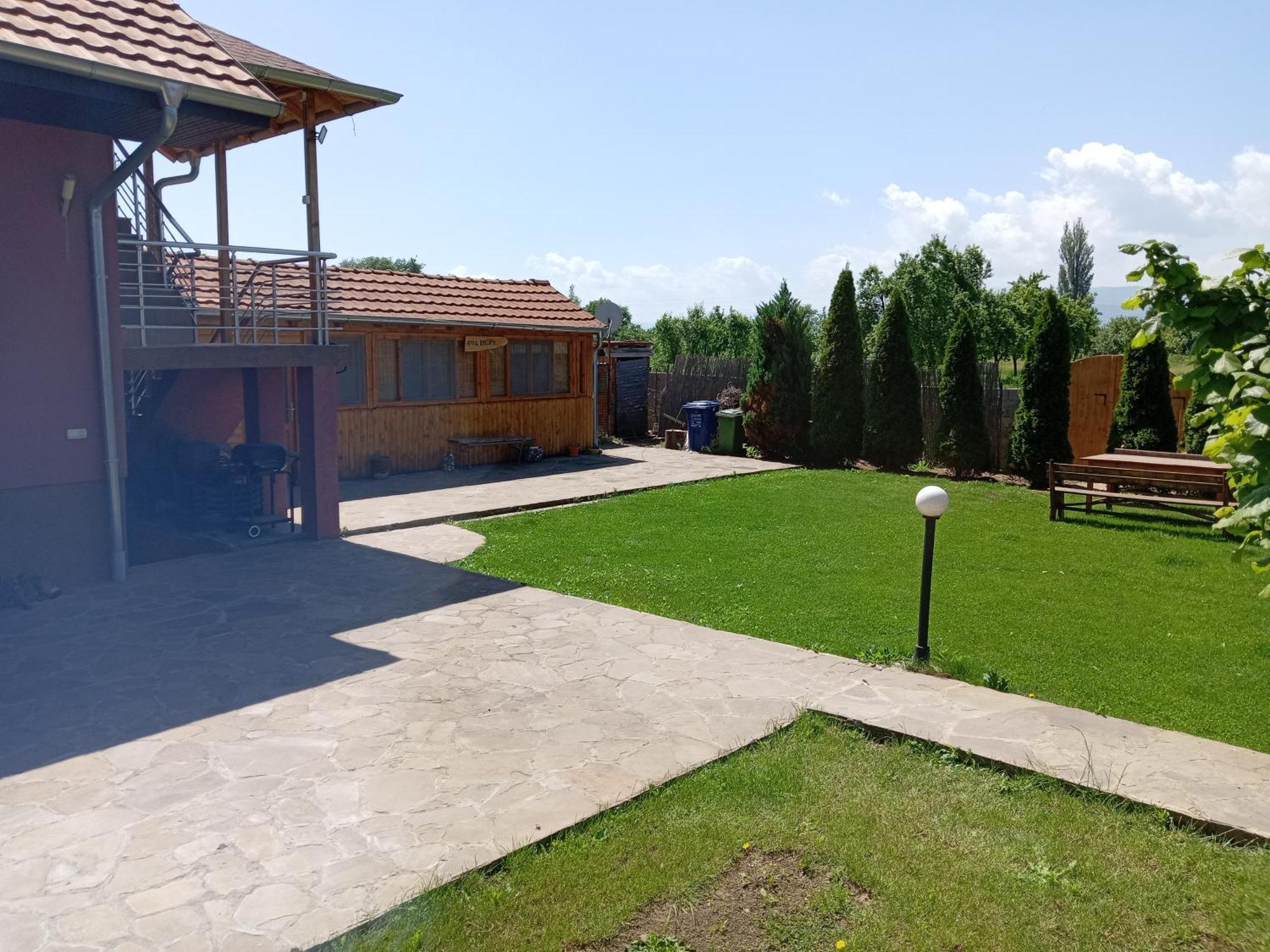 Vila Viktori Пирот Экстерьер фото